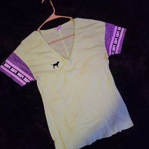 Green and gray Pink t-shirt